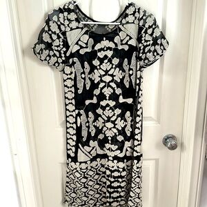 {tl} The Letter dress size M